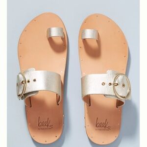 guc Beek Women's swift slide Silver Sandals 8 sold out